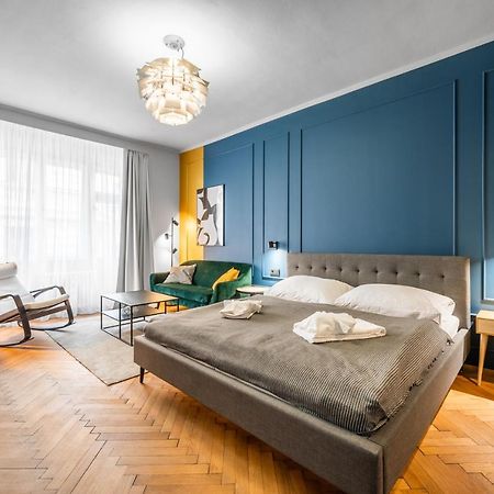 Loong Refresh Old Town Apartment Прага Екстериор снимка