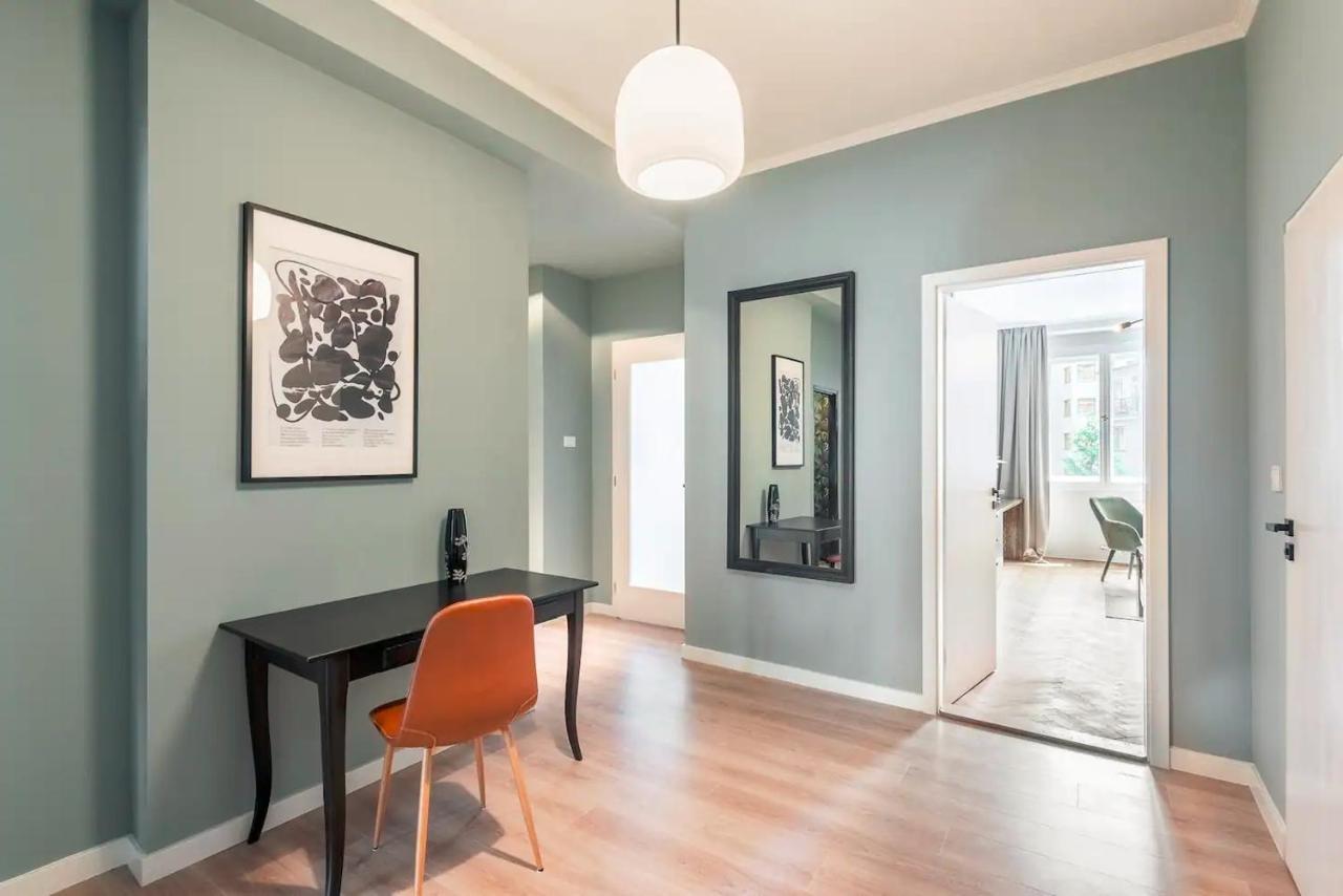 Loong Refresh Old Town Apartment Прага Екстериор снимка