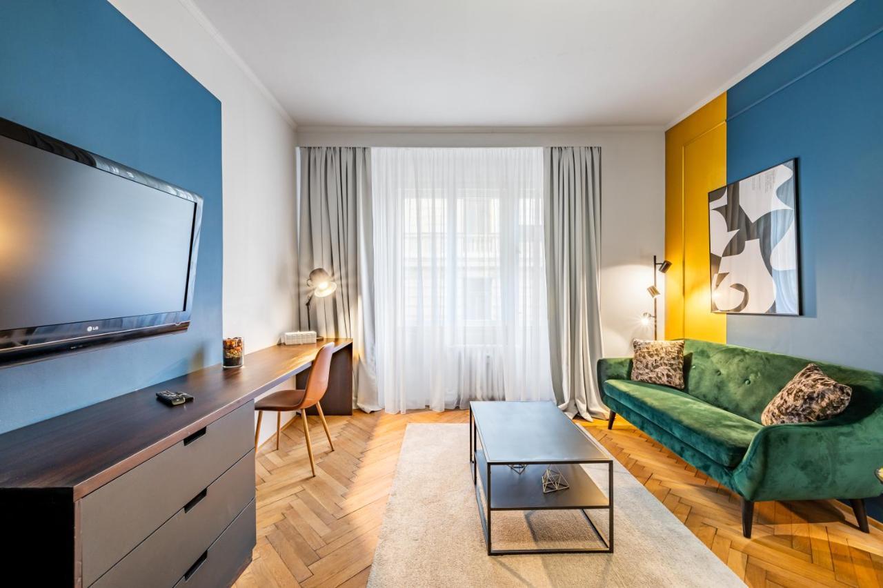 Loong Refresh Old Town Apartment Прага Екстериор снимка