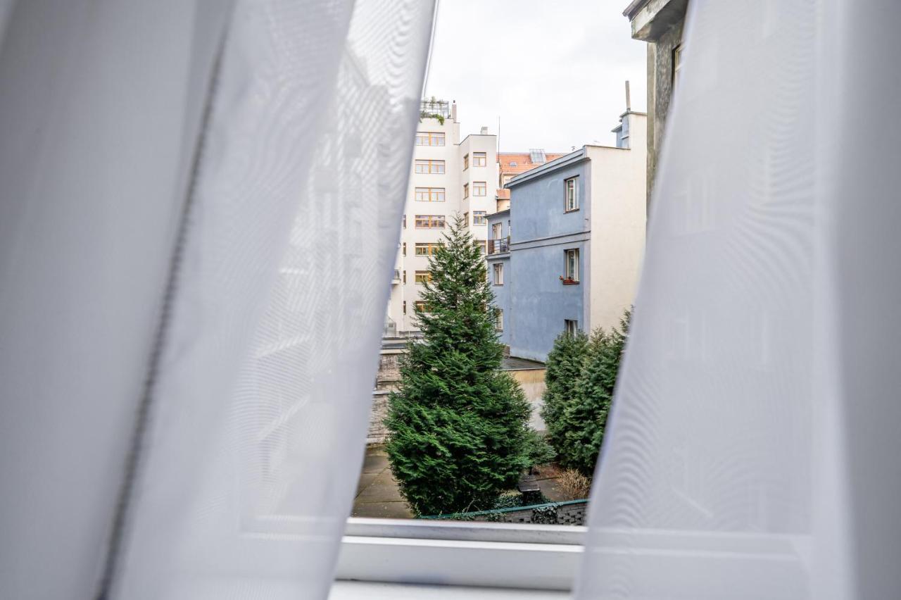 Loong Refresh Old Town Apartment Прага Екстериор снимка